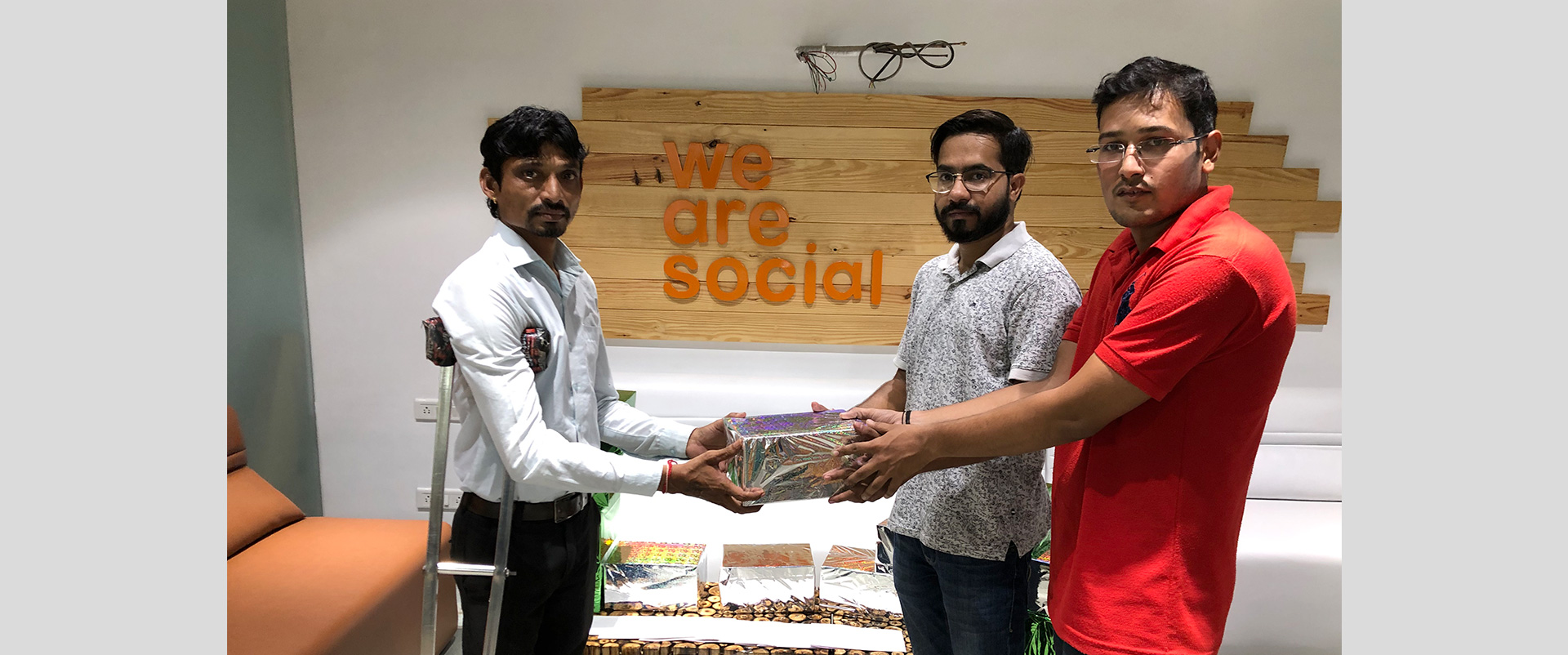 Distributing Gifts by SuperApps Team