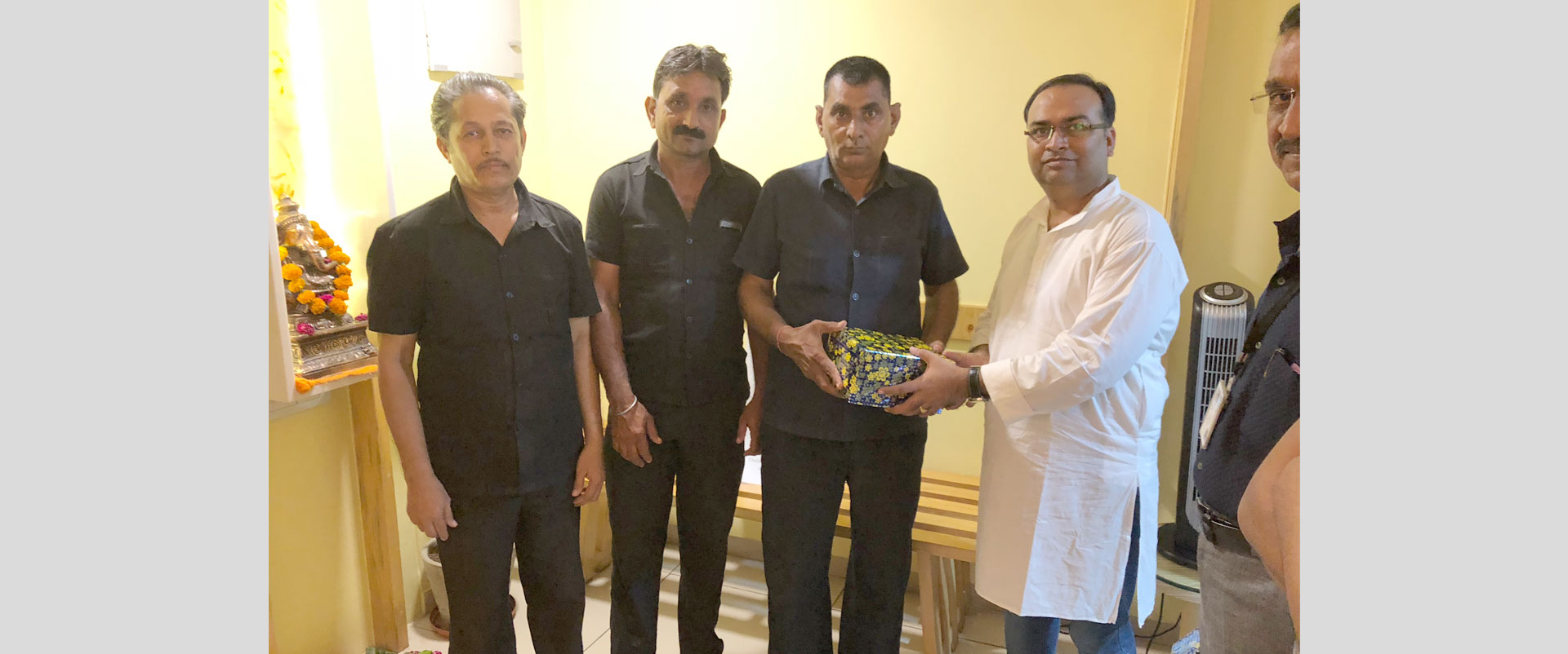 Distributing New Tiffin Sets by SuperApps